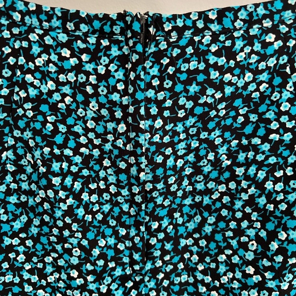 Reitman’s Vintage Floral Skort 8 - Picture 6 of 9